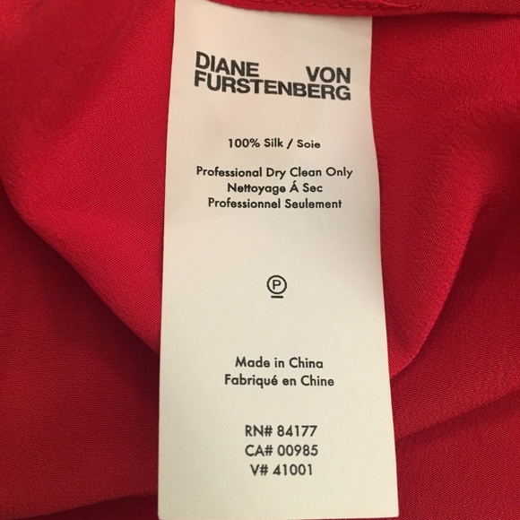 NWT Diane von Furstenberg 100% Silk Asymmetric Top - Picture 6 of 6